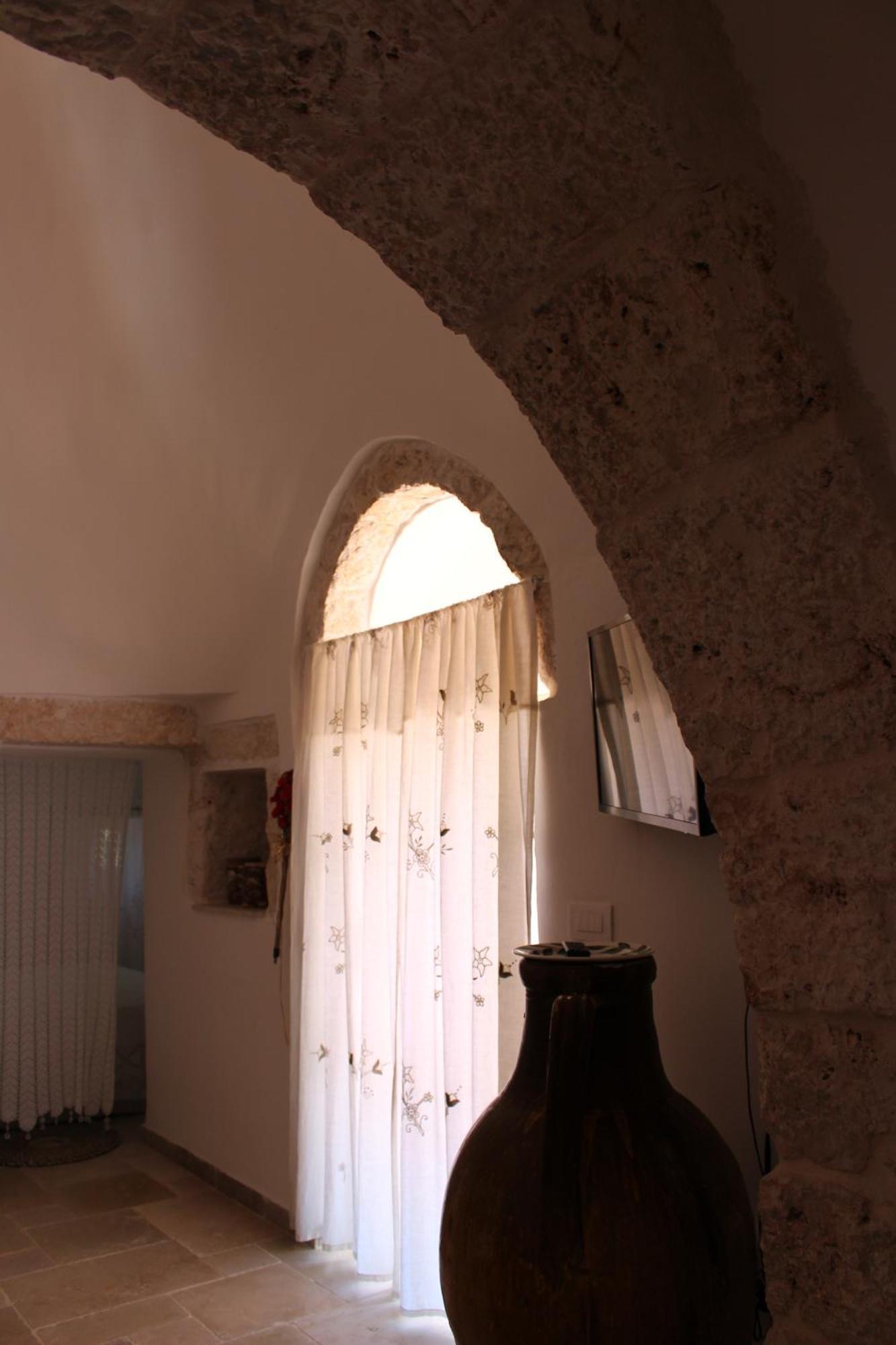 Trullo Il Melograno Guest House Ostuni Ngoại thất bức ảnh