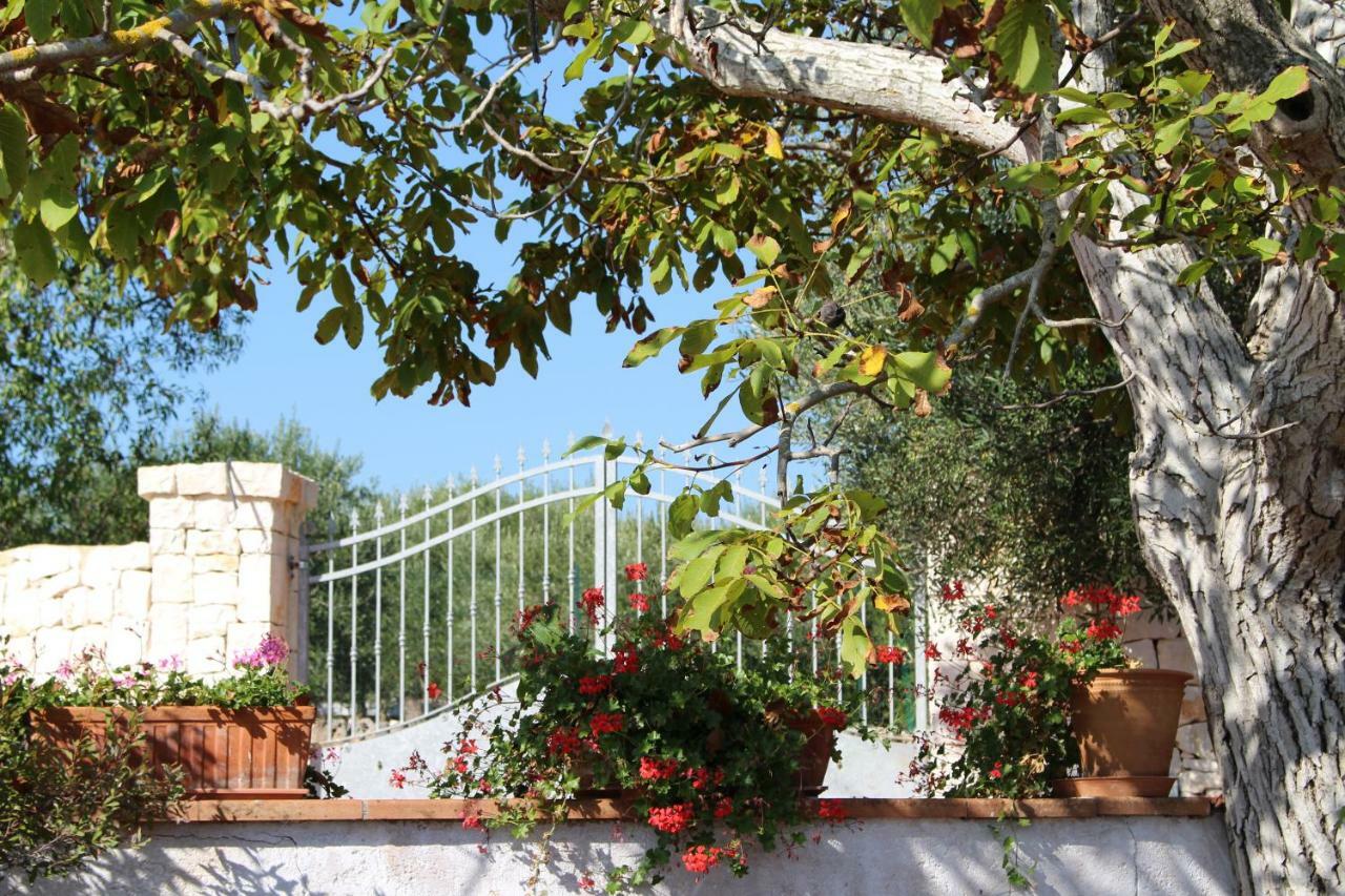 Trullo Il Melograno Guest House Ostuni Ngoại thất bức ảnh